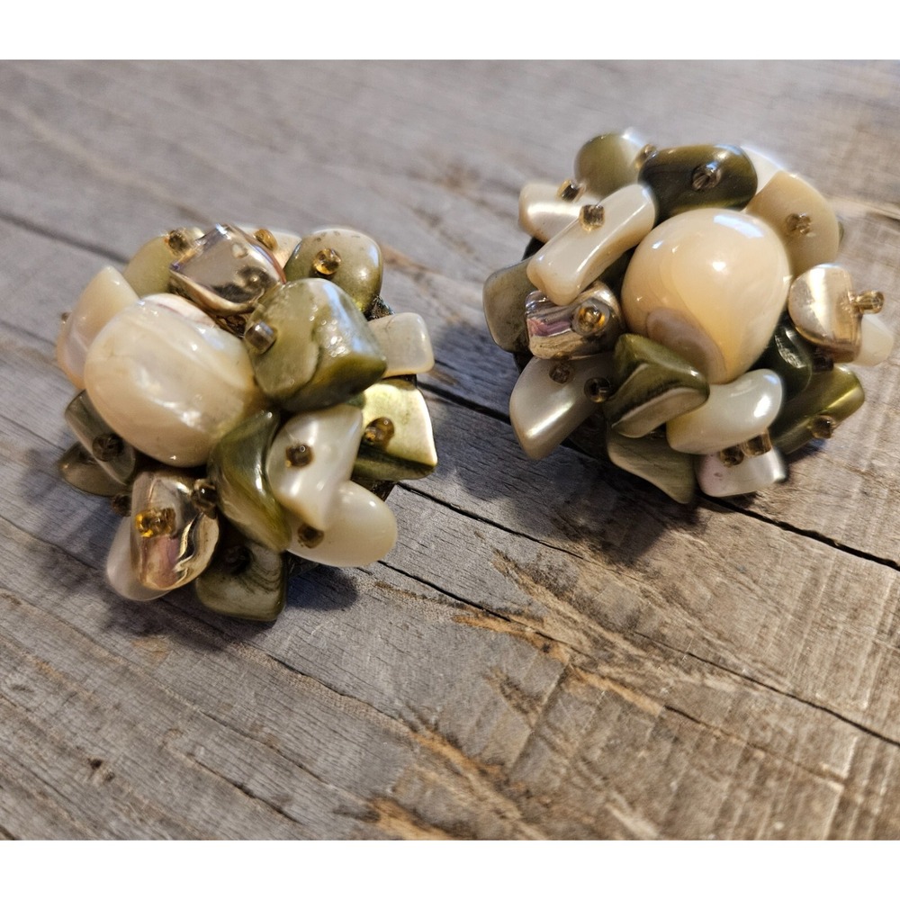 Vintage Cluster Clip On Earrings Faux‎ Pearl Bead Statement Jewelry - Picture 6 of 14